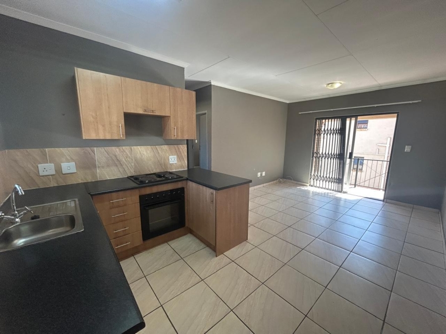 To Let 2 Bedroom Property for Rent in Groblerpark Gauteng