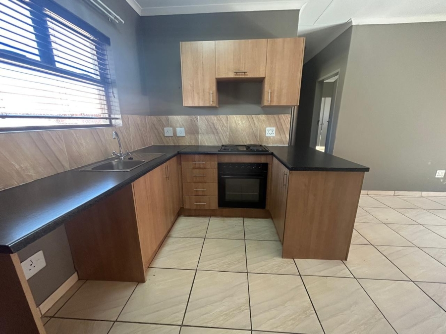 To Let 2 Bedroom Property for Rent in Groblerpark Gauteng