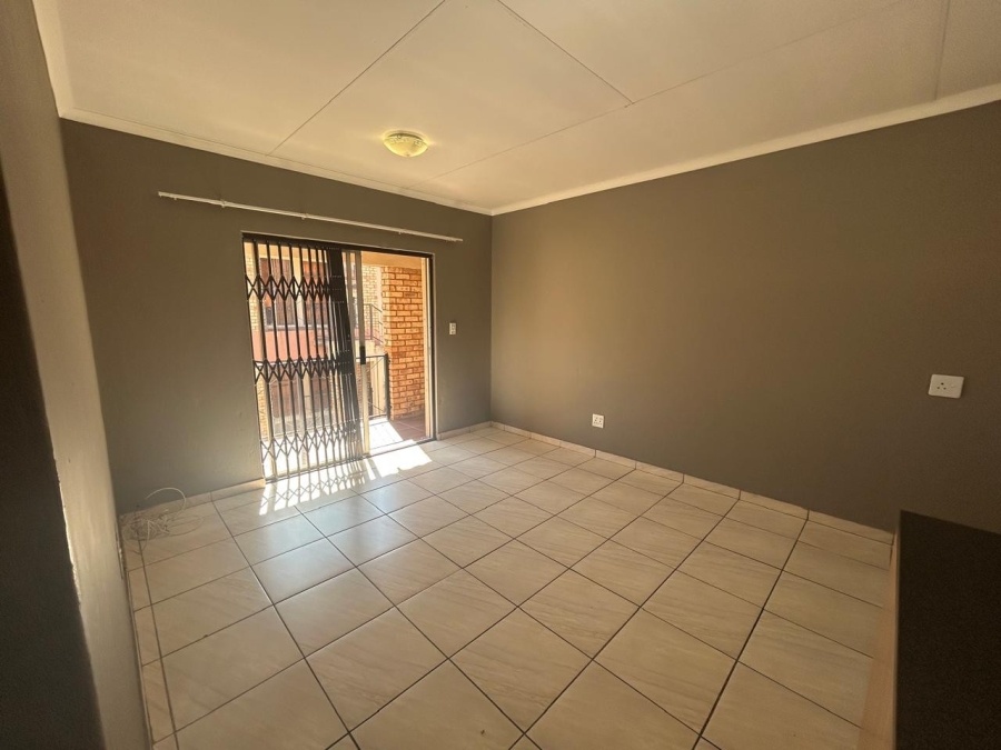 To Let 2 Bedroom Property for Rent in Groblerpark Gauteng