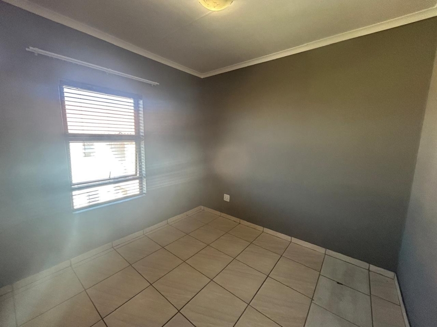 To Let 2 Bedroom Property for Rent in Groblerpark Gauteng