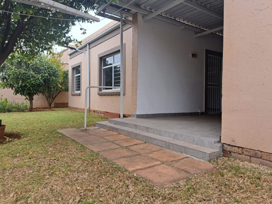 2 Bedroom Property for Sale in Annlin Gauteng