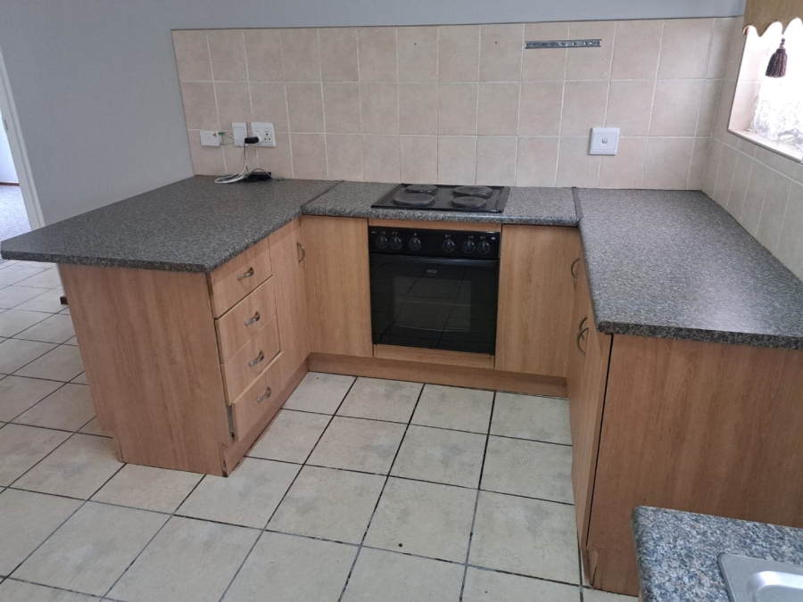2 Bedroom Property for Sale in Annlin Gauteng