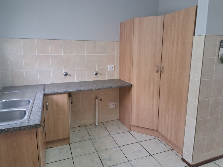 2 Bedroom Property for Sale in Annlin Gauteng