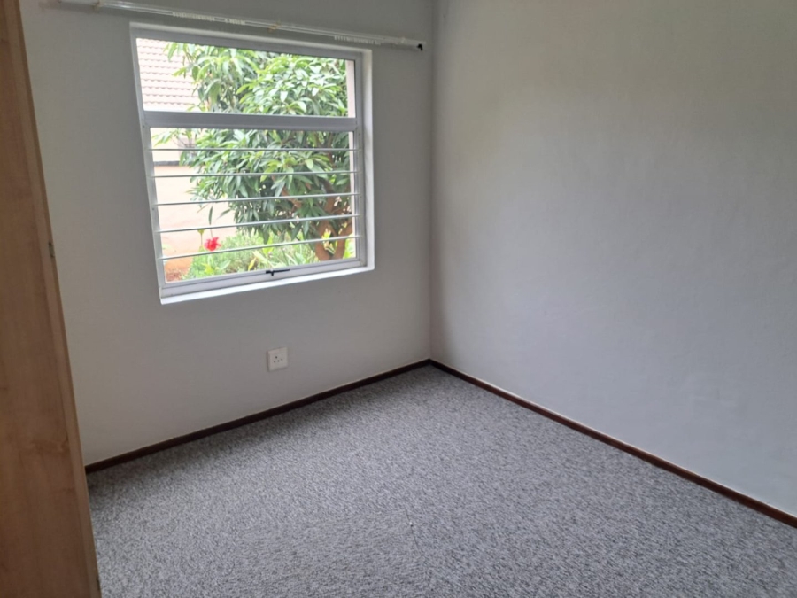 2 Bedroom Property for Sale in Annlin Gauteng
