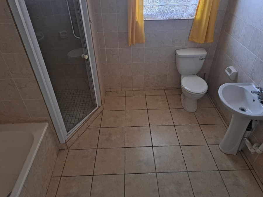 2 Bedroom Property for Sale in Annlin Gauteng