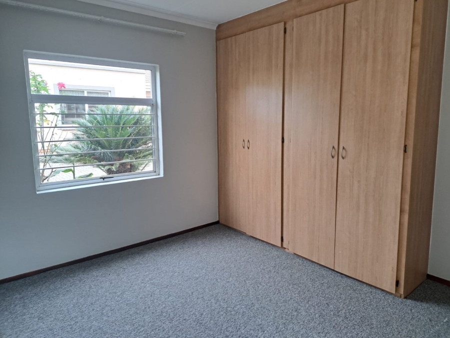 2 Bedroom Property for Sale in Annlin Gauteng