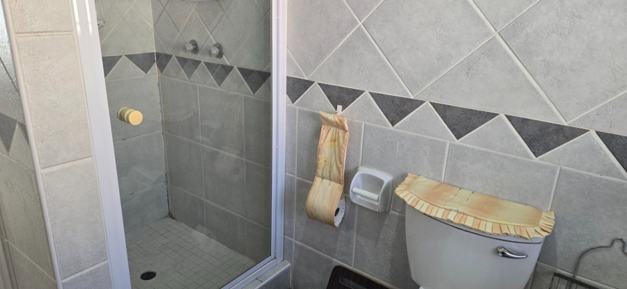 2 Bedroom Property for Sale in Magalieskruin Gauteng