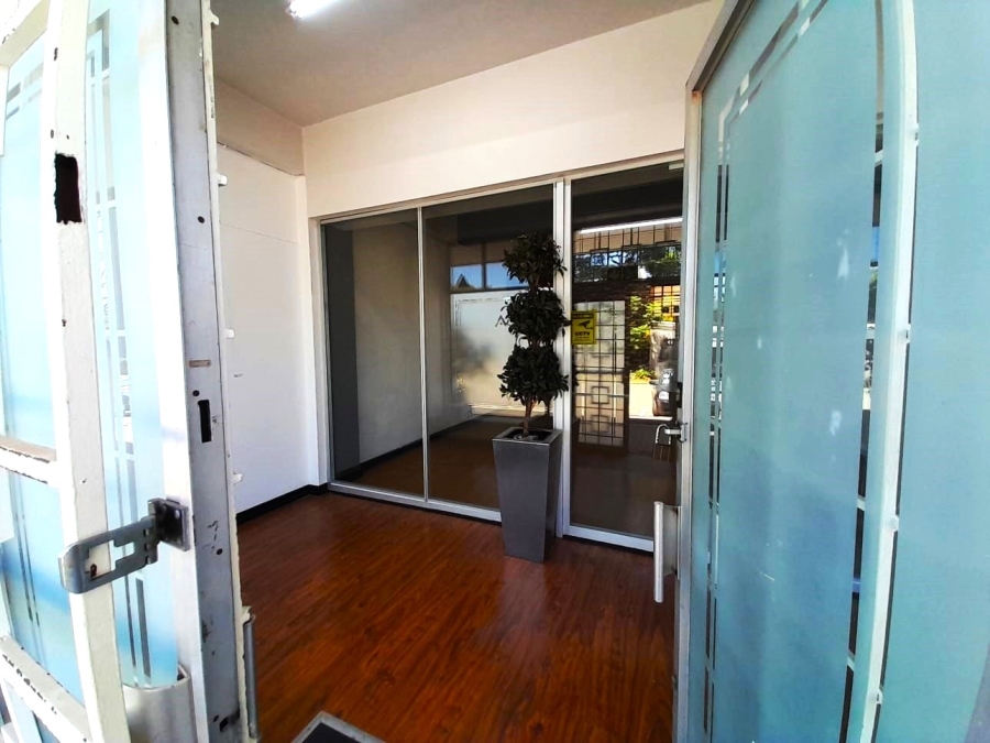  Bedroom Property for Sale in Northcliff Gauteng