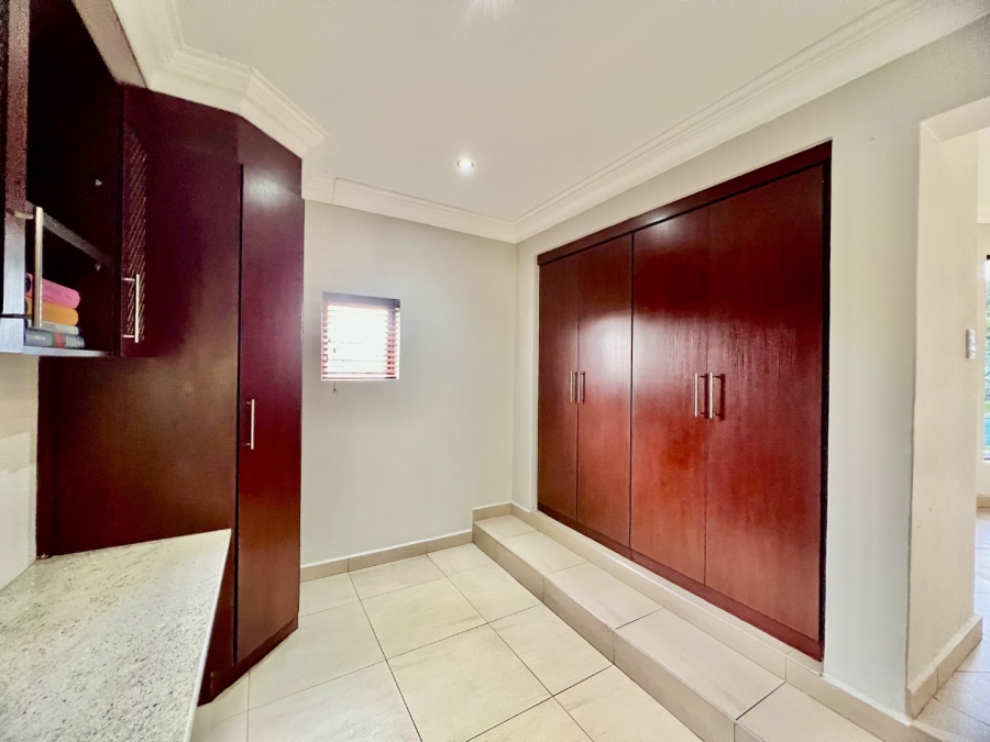 To Let 5 Bedroom Property for Rent in Silver Lakes Golf Estate Gauteng
