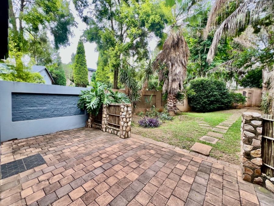 To Let 5 Bedroom Property for Rent in Silver Lakes Golf Estate Gauteng