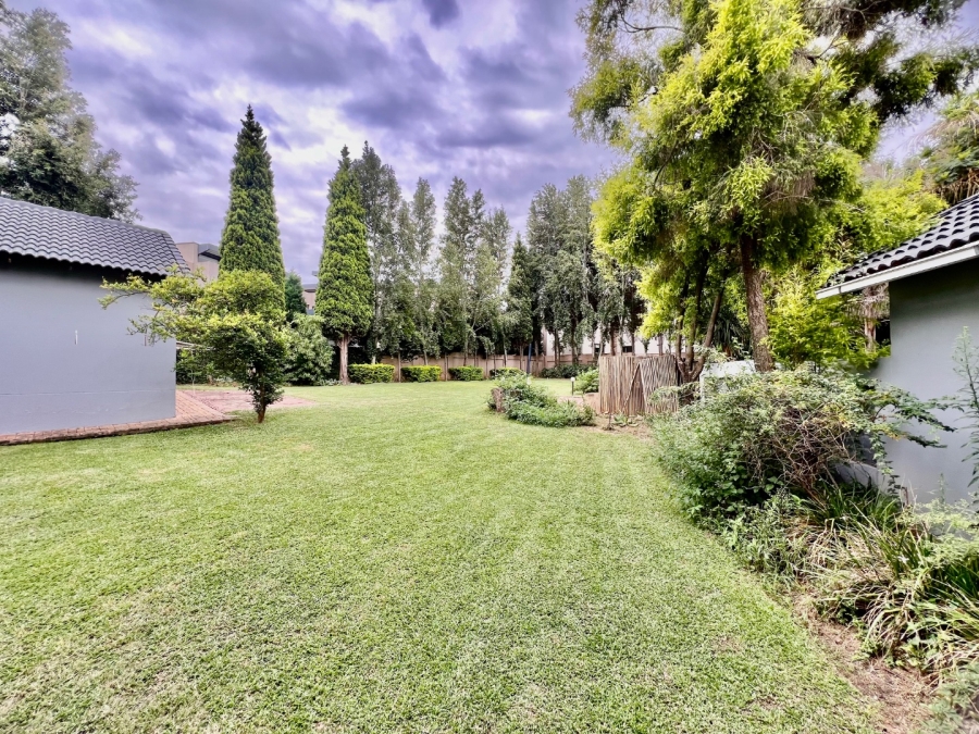 To Let 5 Bedroom Property for Rent in Silver Lakes Golf Estate Gauteng
