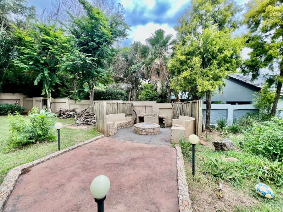 To Let 5 Bedroom Property for Rent in Silver Lakes Golf Estate Gauteng