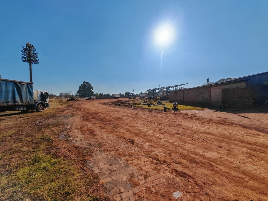  Bedroom Property for Sale in Bredell Gauteng