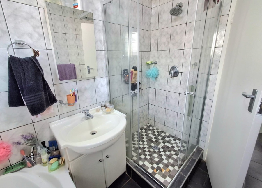 2 Bedroom Property for Sale in Marlands Gauteng