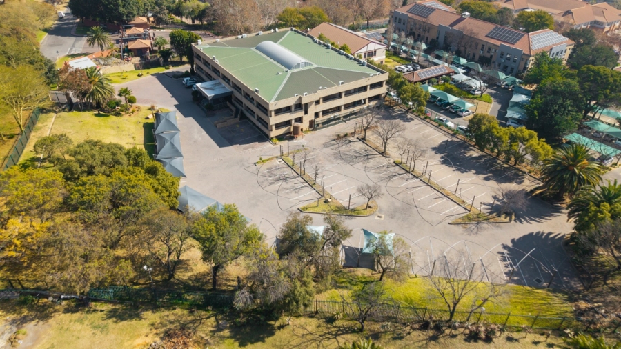  Bedroom Property for Sale in Woodmead Gauteng