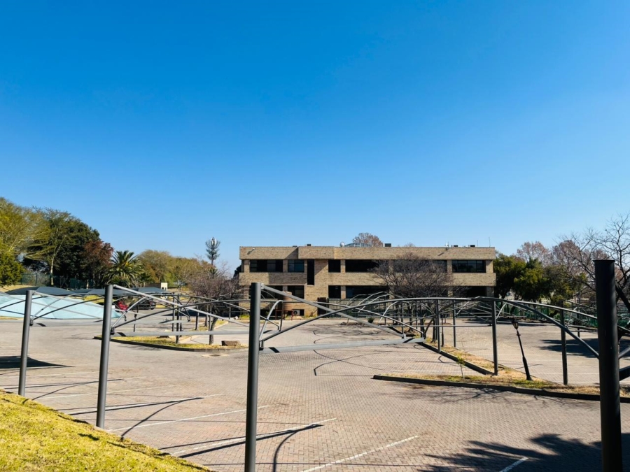  Bedroom Property for Sale in Woodmead Gauteng