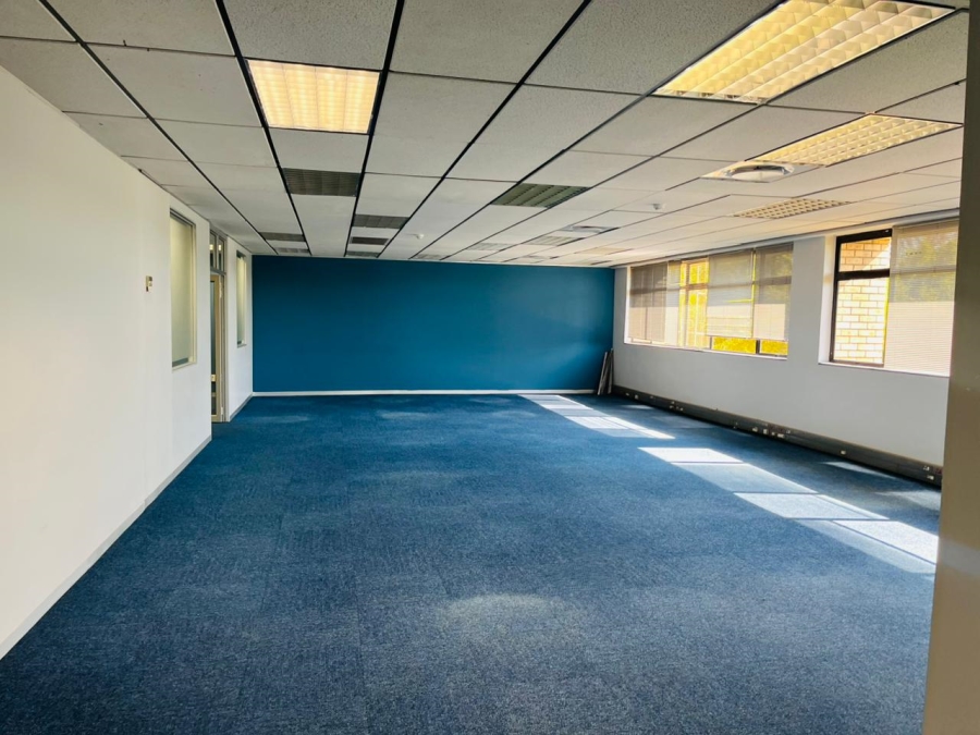 Bedroom Property for Sale in Woodmead Gauteng