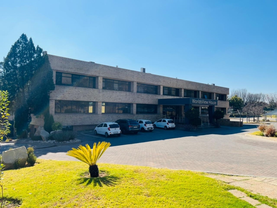  Bedroom Property for Sale in Woodmead Gauteng