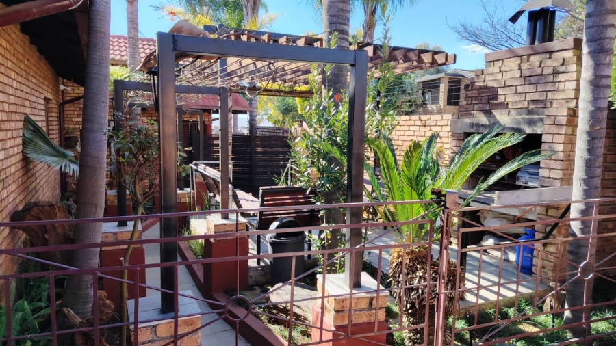 3 Bedroom Property for Sale in Highveld Gauteng