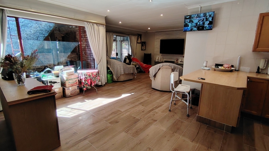 3 Bedroom Property for Sale in Highveld Gauteng