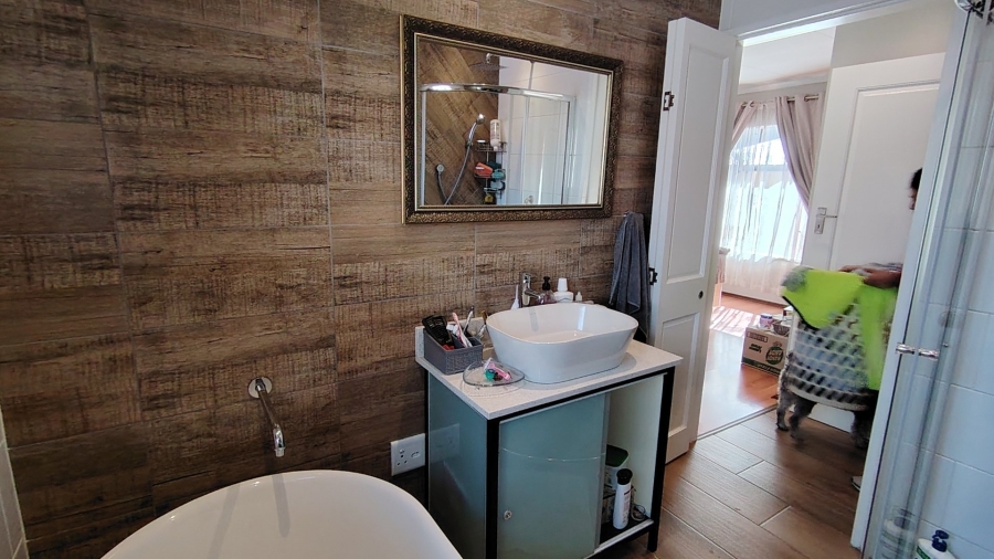 3 Bedroom Property for Sale in Highveld Gauteng