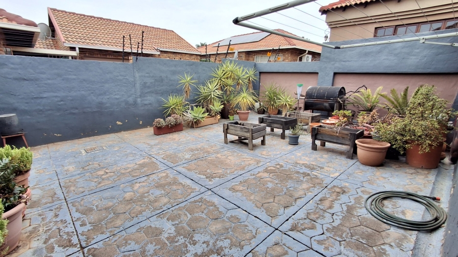 3 Bedroom Property for Sale in Montana Park Gauteng
