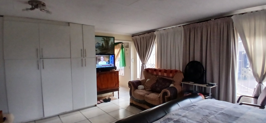 To Let 2 Bedroom Property for Rent in Heuweloord Gauteng