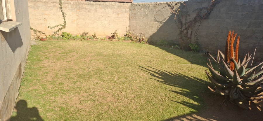 2 Bedroom Property for Sale in Etwatwa Gauteng