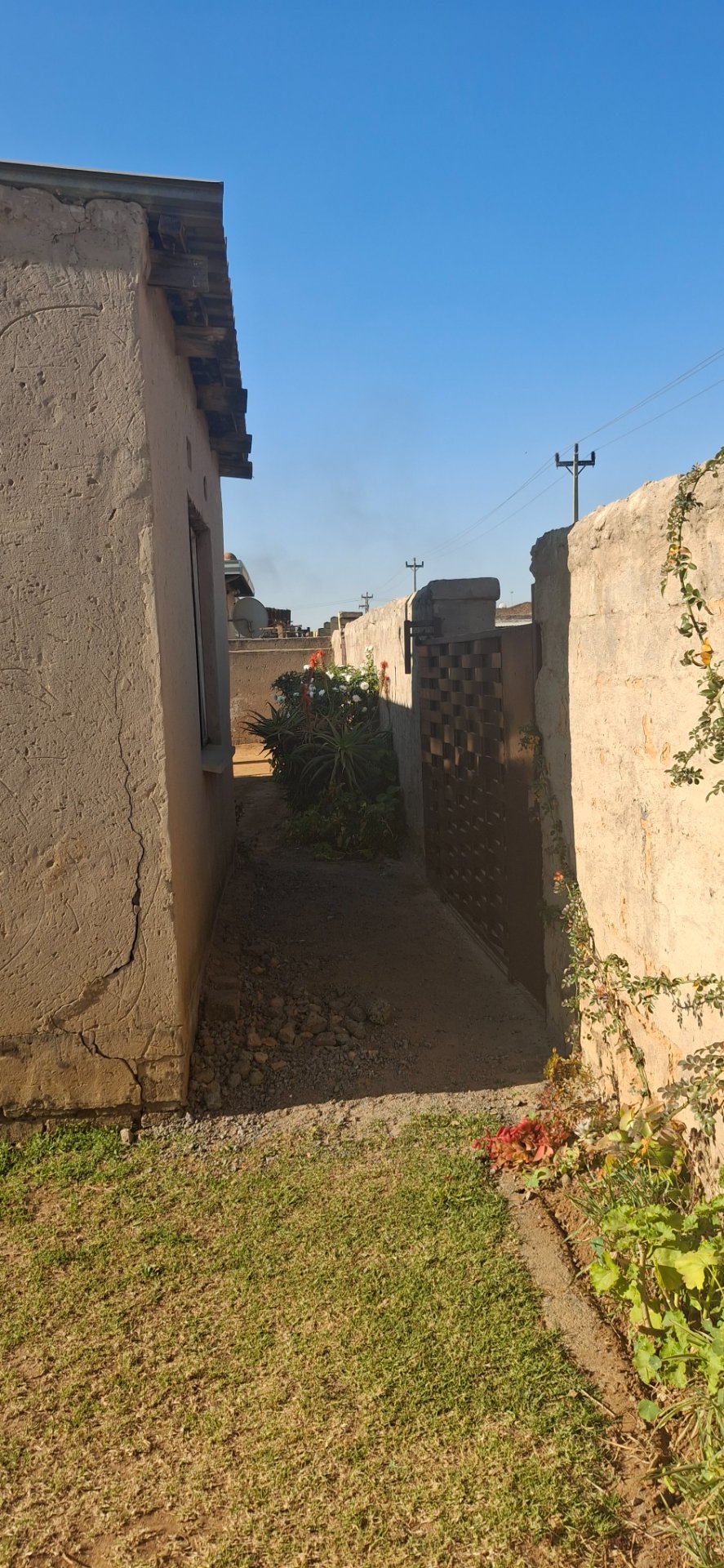 2 Bedroom Property for Sale in Etwatwa Gauteng