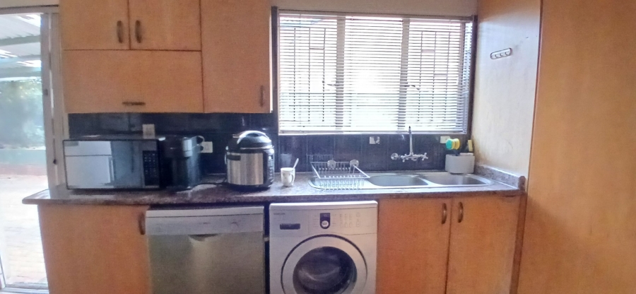 To Let 4 Bedroom Property for Rent in Heuweloord Gauteng