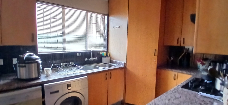 To Let 4 Bedroom Property for Rent in Heuweloord Gauteng