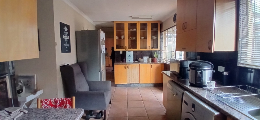 To Let 4 Bedroom Property for Rent in Heuweloord Gauteng