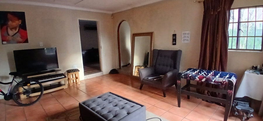 To Let 4 Bedroom Property for Rent in Heuweloord Gauteng