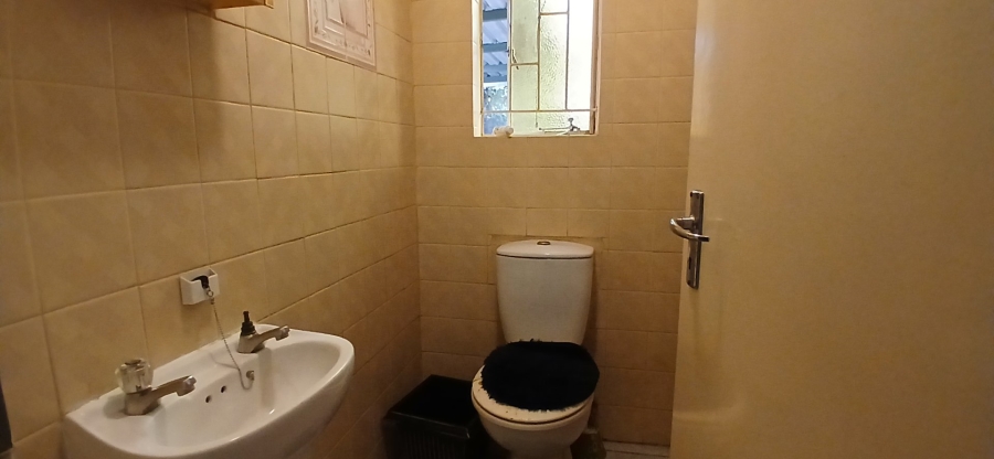 To Let 4 Bedroom Property for Rent in Heuweloord Gauteng