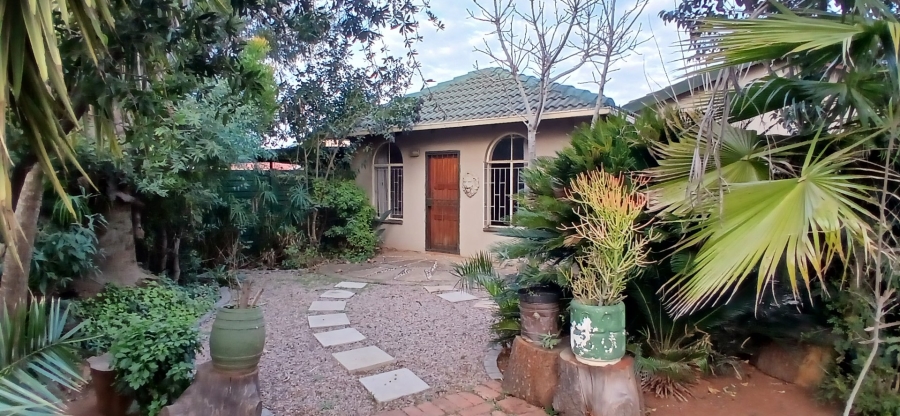 To Let 4 Bedroom Property for Rent in Heuweloord Gauteng