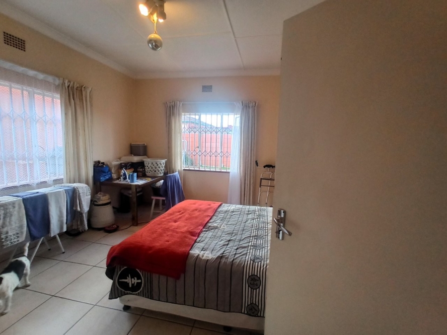 3 Bedroom Property for Sale in Symhurst Gauteng