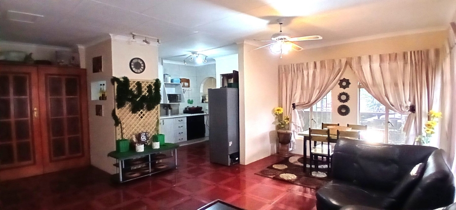 To Let 3 Bedroom Property for Rent in Heuweloord Gauteng