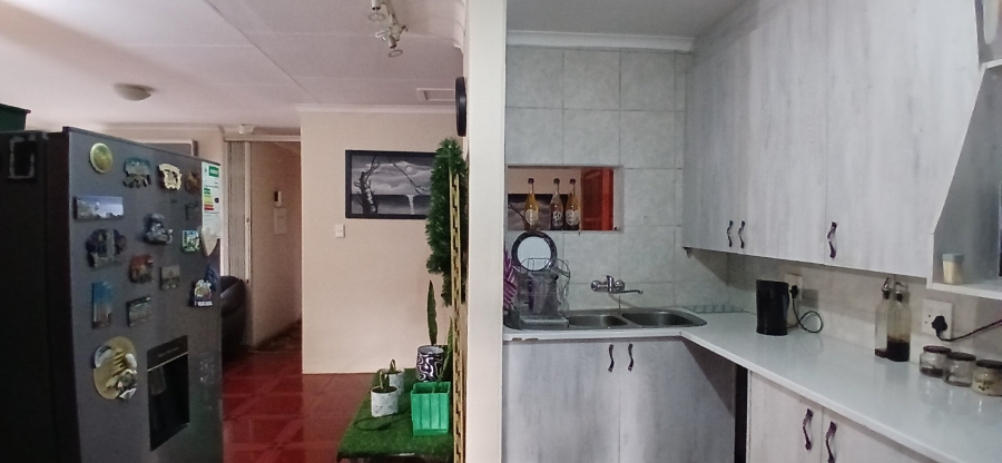 To Let 3 Bedroom Property for Rent in Heuweloord Gauteng