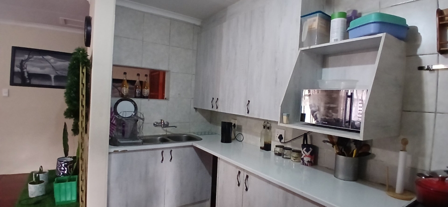 To Let 3 Bedroom Property for Rent in Heuweloord Gauteng