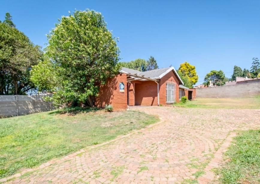  Bedroom Property for Sale in Lindhaven Gauteng
