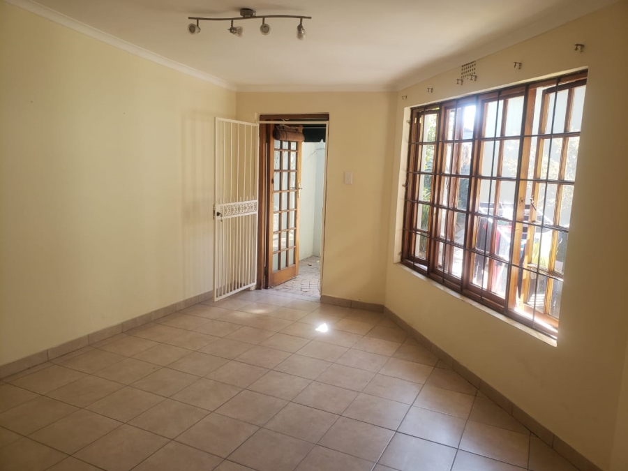1 Bedroom Property for Sale in Norwood Gauteng