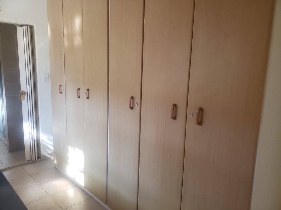 1 Bedroom Property for Sale in Norwood Gauteng