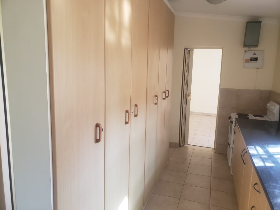 1 Bedroom Property for Sale in Norwood Gauteng