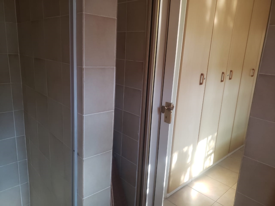 1 Bedroom Property for Sale in Norwood Gauteng