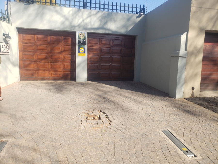 1 Bedroom Property for Sale in Norwood Gauteng