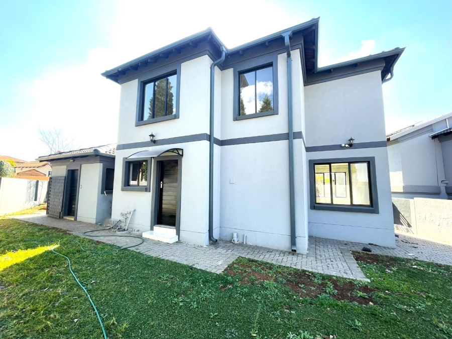 To Let 3 Bedroom Property for Rent in Thatchfield Close Gauteng
