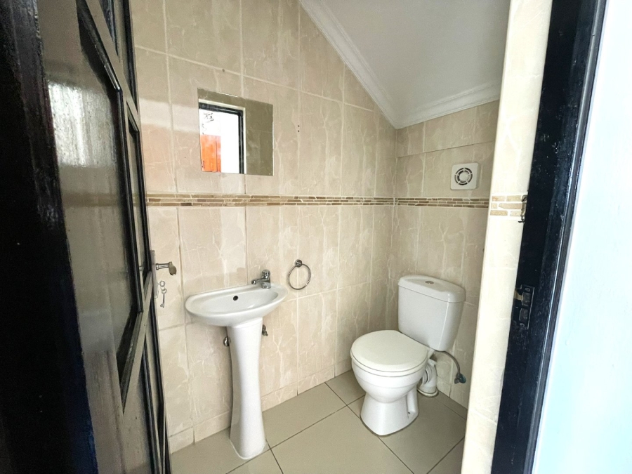 To Let 3 Bedroom Property for Rent in Thatchfield Close Gauteng