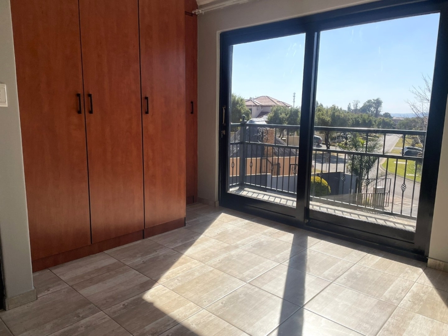 To Let 3 Bedroom Property for Rent in Thatchfield Close Gauteng