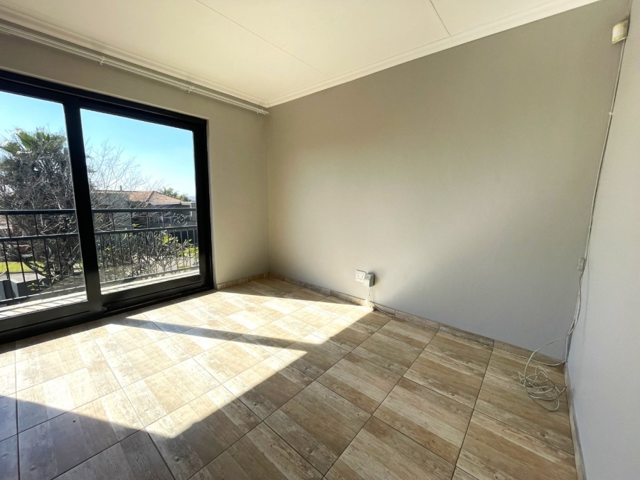 To Let 3 Bedroom Property for Rent in Thatchfield Close Gauteng