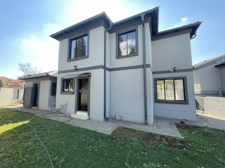 To Let 3 Bedroom Property for Rent in Thatchfield Close Gauteng